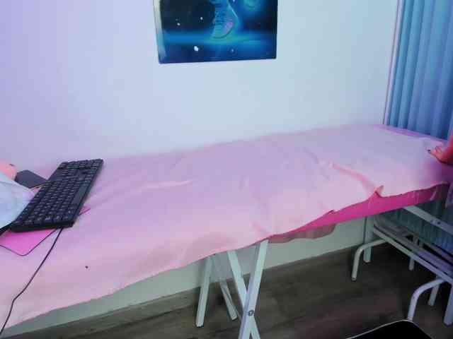 IsabellaSerrano webcam