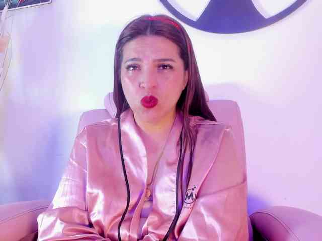 IsabellaSerrano webcam