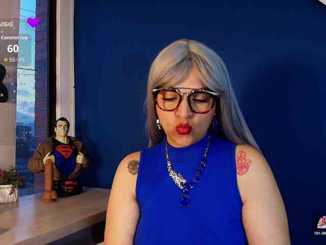 IsabellaSerrano webcam