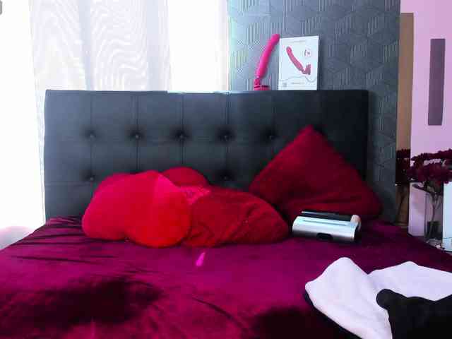 IsabellaSerrano webcam