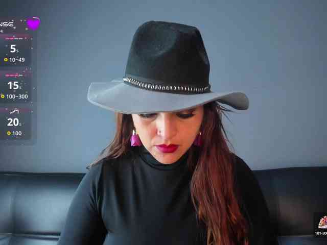 IsabellaSerrano webcam