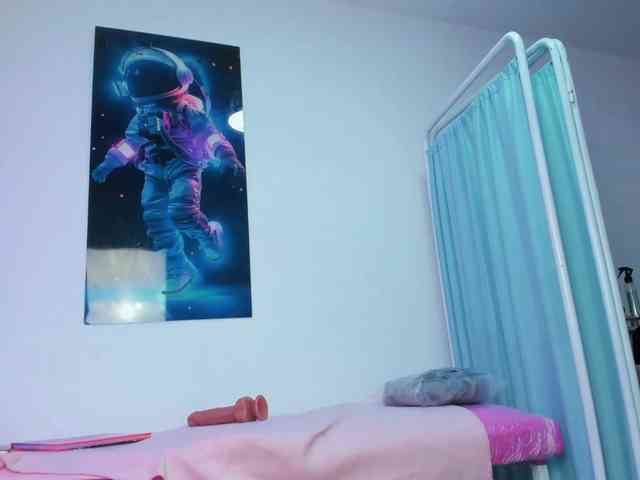 IsabellaSerrano webcam