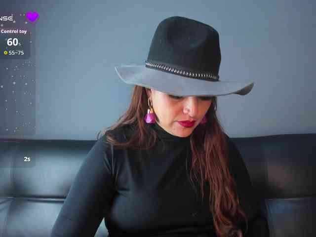 IsabellaSerrano webcam