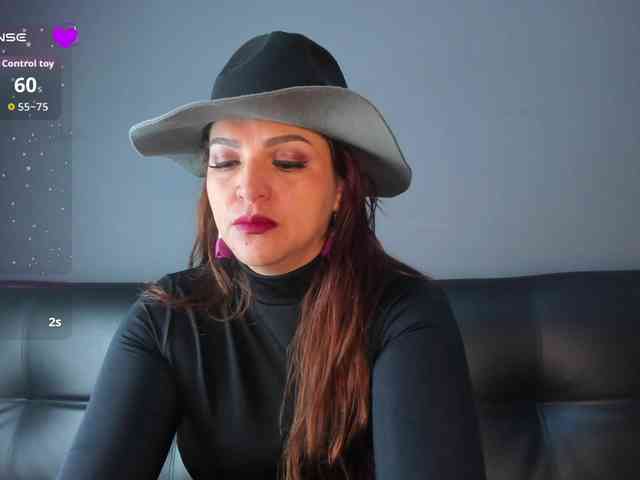 IsabellaSerrano webcam