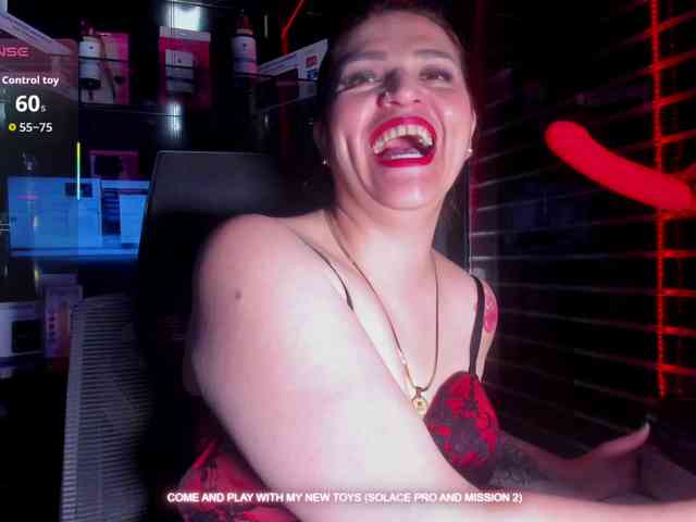 IsabellaSerrano webcam