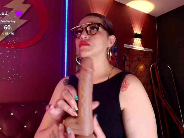 IsabellaSerrano webcam