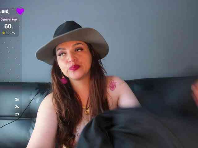 IsabellaSerrano webcam