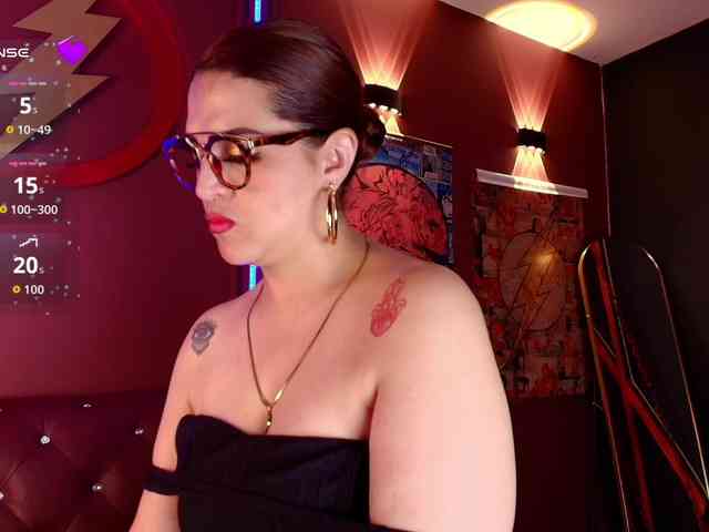 IsabellaSerrano webcam