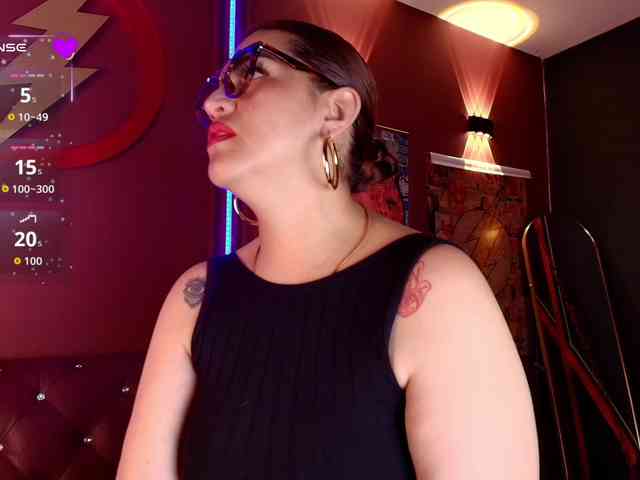 IsabellaSerrano webcam