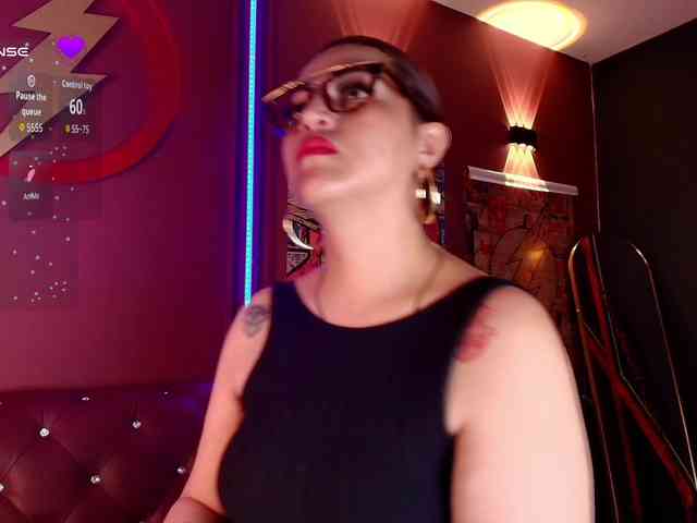 IsabellaSerrano webcam