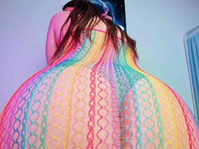 IsabellaSerrano webcam