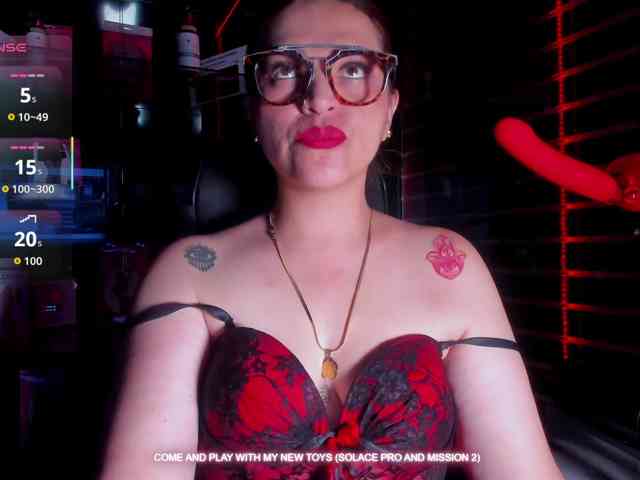 IsabellaSerrano webcam