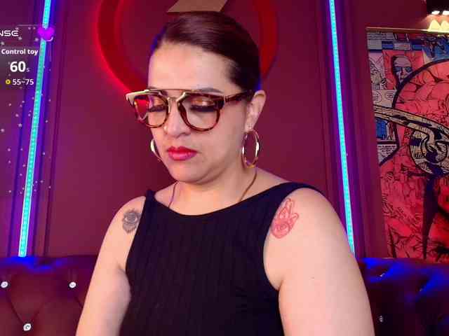 IsabellaSerrano webcam