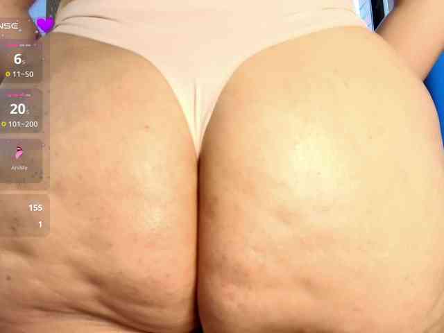 IsabellaSerrano webcam