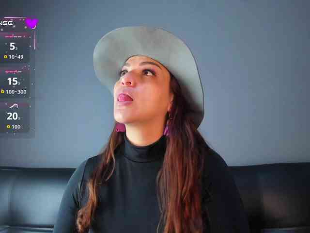 IsabellaSerrano webcam