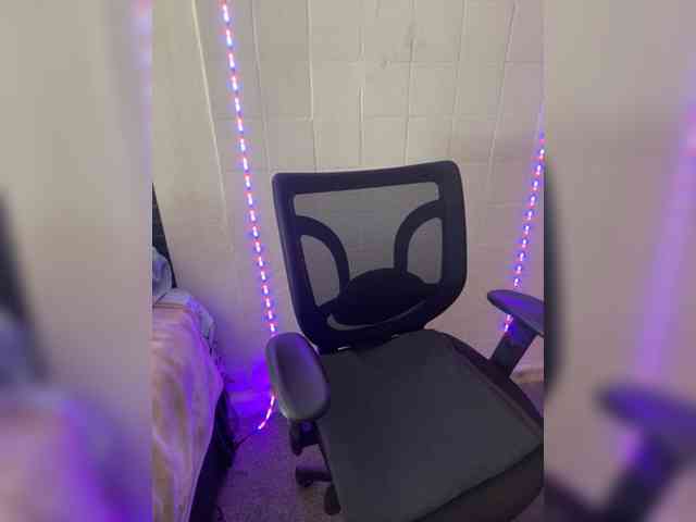 Isis16 Live Webcam on BongaCams