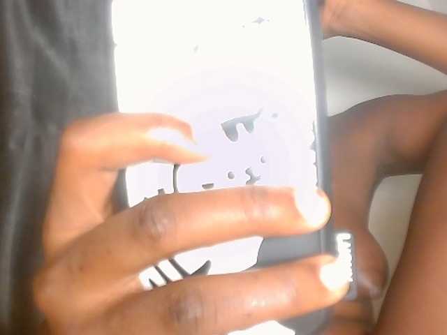 Sexy-petitqueen's BongaCams show and profile