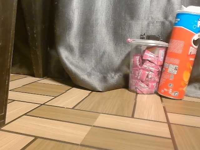 Sexy-petitqueen's BongaCams show and profile