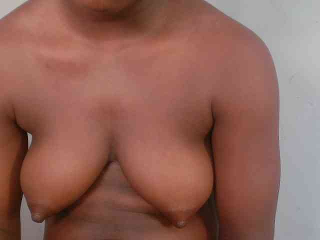 Sexy-petitqueen webcam