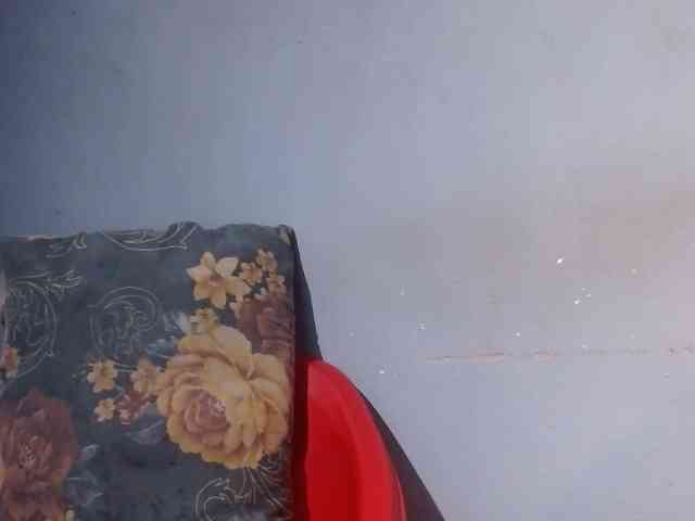 Sexy-petitqueen webcam