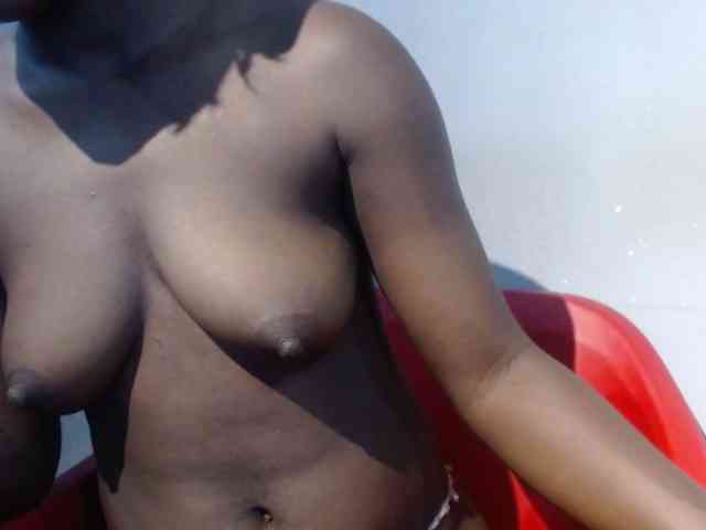 Sexy-petitqueen webcam