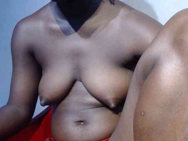 Sexy-petitqueen webcam