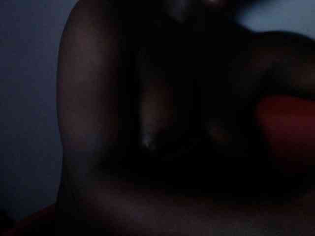 Sexy-petitqueen webcam