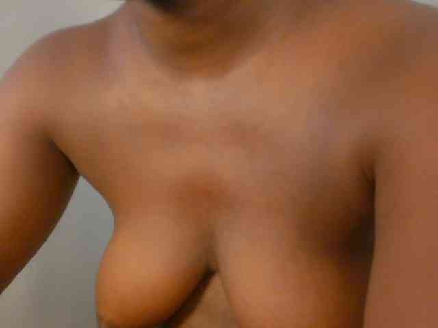 Sexy-petitqueen webcam