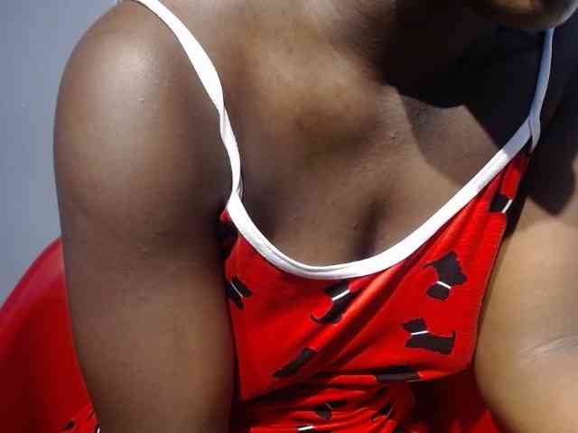 Sexy-petitqueen webcam