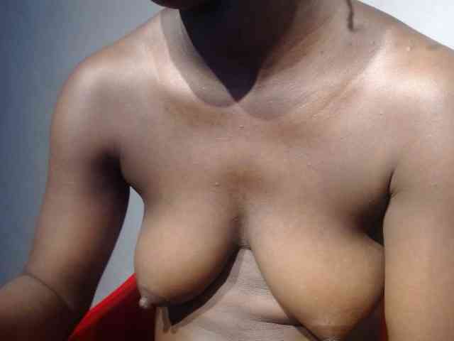 Sexy-petitqueen webcam