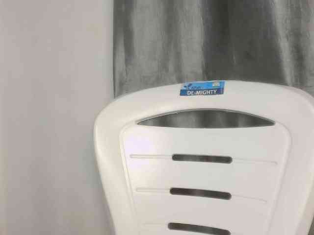 Sexy-petitqueen webcam