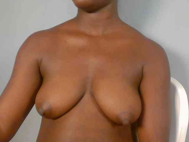 Sexy-petitqueen webcam