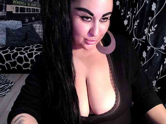 NaturalWoman webcam