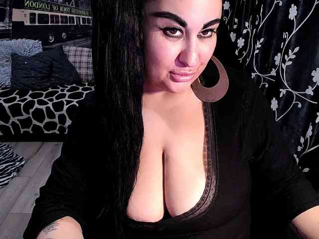 NaturalWoman webcam