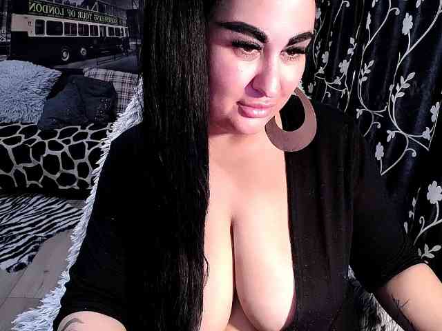 NaturalWoman webcam