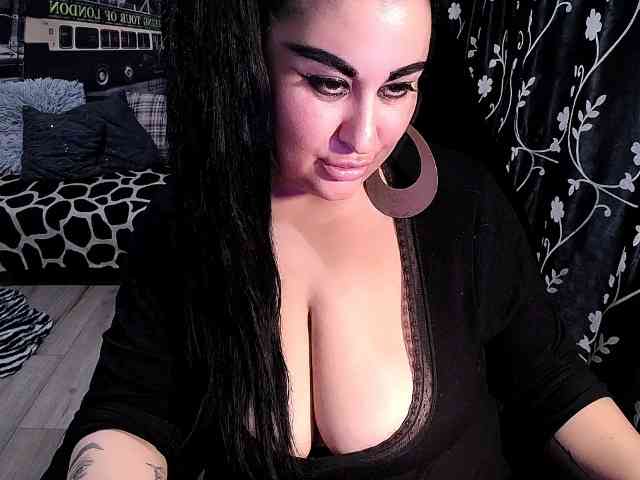 NaturalWoman webcam