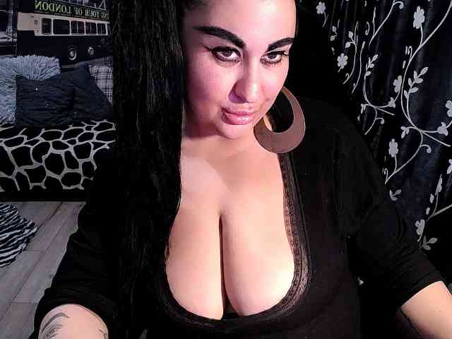 NaturalWoman webcam