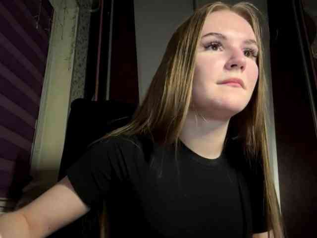 MeeCarfagno Live Webcam on BongaCams