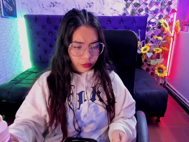 LianyTaylor's BongaCams show and profile