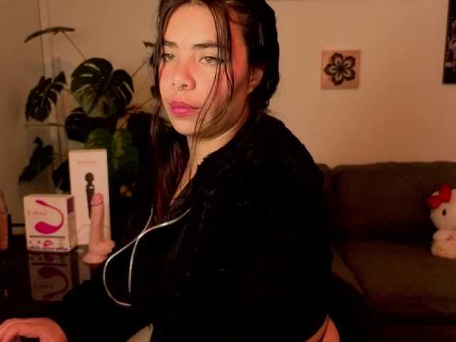 LianyTaylor's BongaCams show and profile