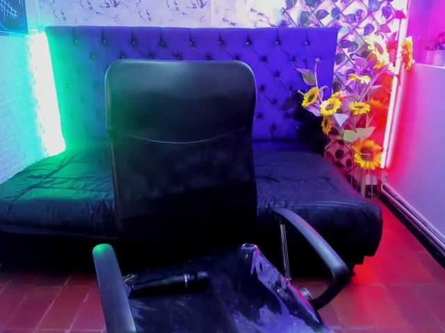 LianyTaylor's BongaCams show and profile