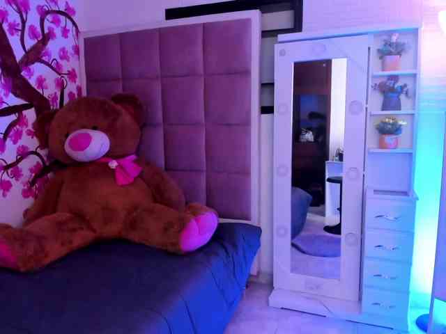 LianyTaylor LianyTaylor