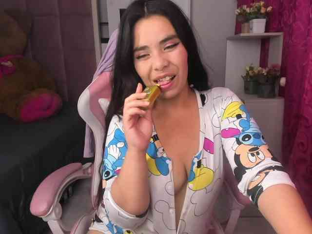 LianyTaylor Live Webcam on BongaCams