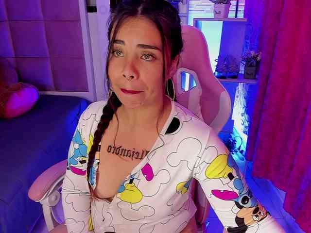 LianyTaylor LianyTaylor