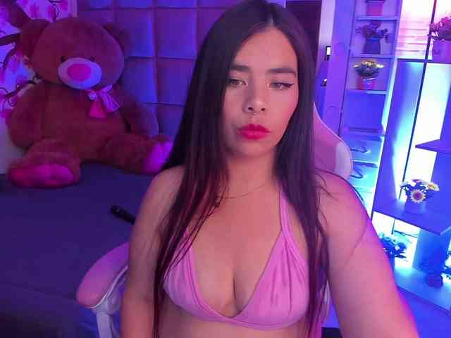 LianyTaylor webcam