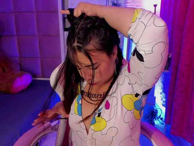 LianyTaylor LianyTaylor