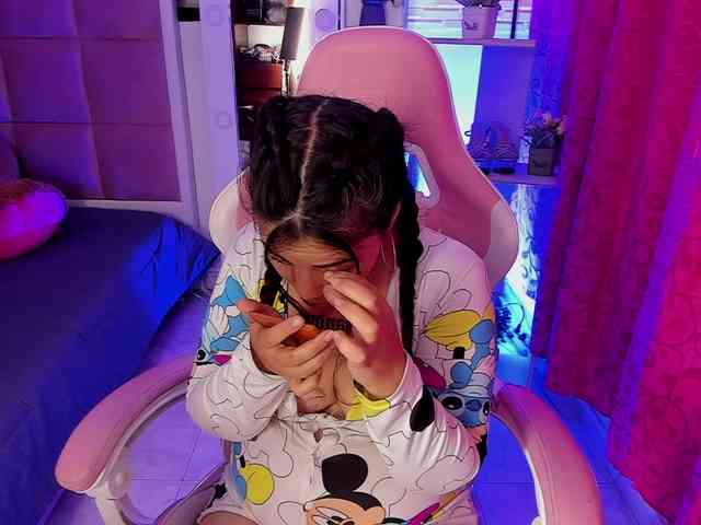 LianyTaylor LianyTaylor