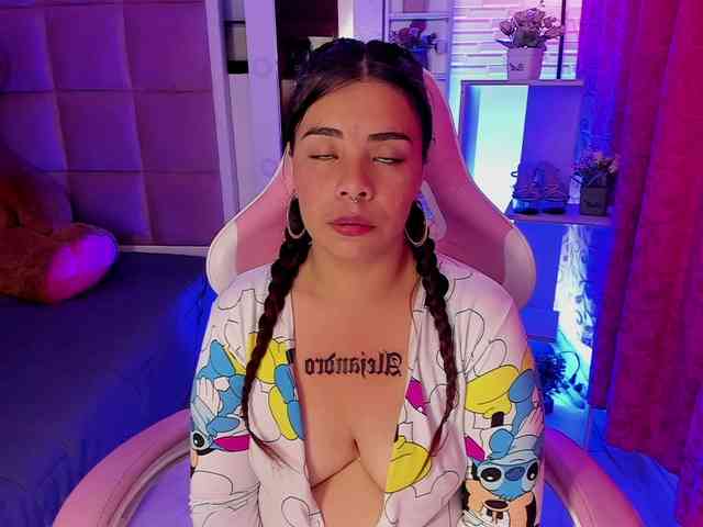 LianyTaylor LianyTaylor