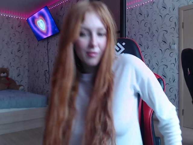 Lisichka4's BongaCams show and profile