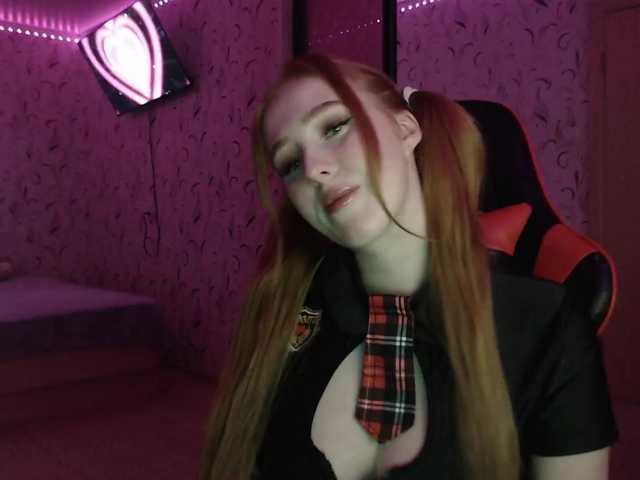 Lisichka4's BongaCams show and profile